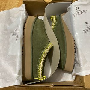 UGG Tazz Slippers Platform Burnt Olive